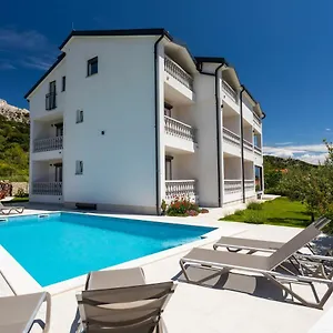 apartments-dosen-ii.primorje-gorskikotar.com/
